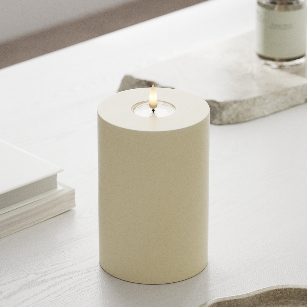 Deluxe Homeart Real Flame LED Pillar Candle, Cream, 10 × 15 cm - additional view 3