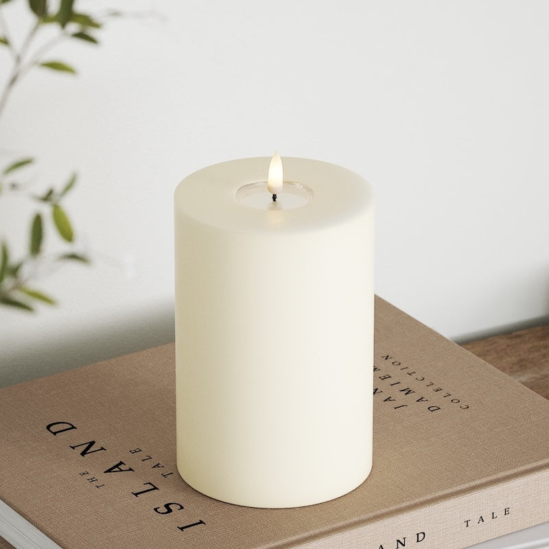 Deluxe Homeart Real Flame LED Pillar Candle, Cream, 10 × 15 cm - additional view 4