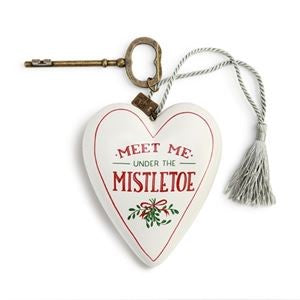 Art Hearts Under the Mistletoe Keepsake. Original Whitehill supplier product photograph.