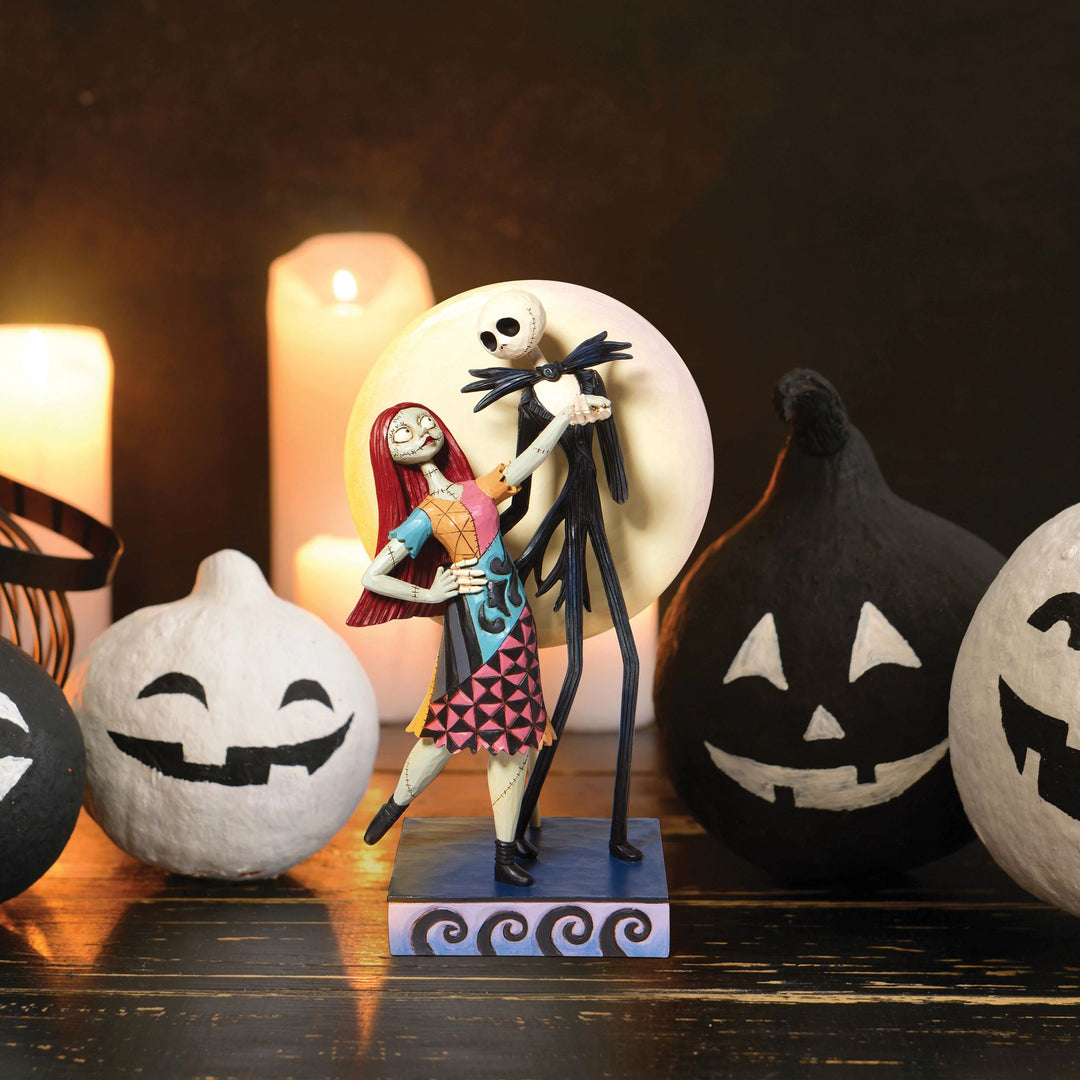 Jack Skellington and Sally A Moonlit Dance three-quarter view