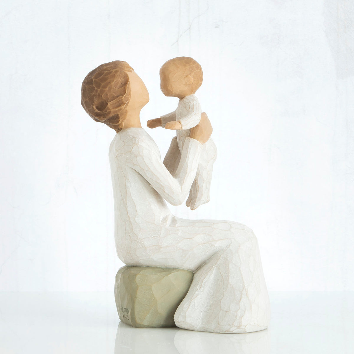 Willow Tree Grandmother Figurine 26072 - view 3